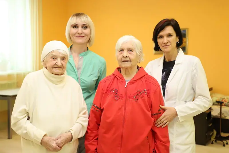 Skolko-stoit-dom-prestarelyh-v-mesyacz.jpg