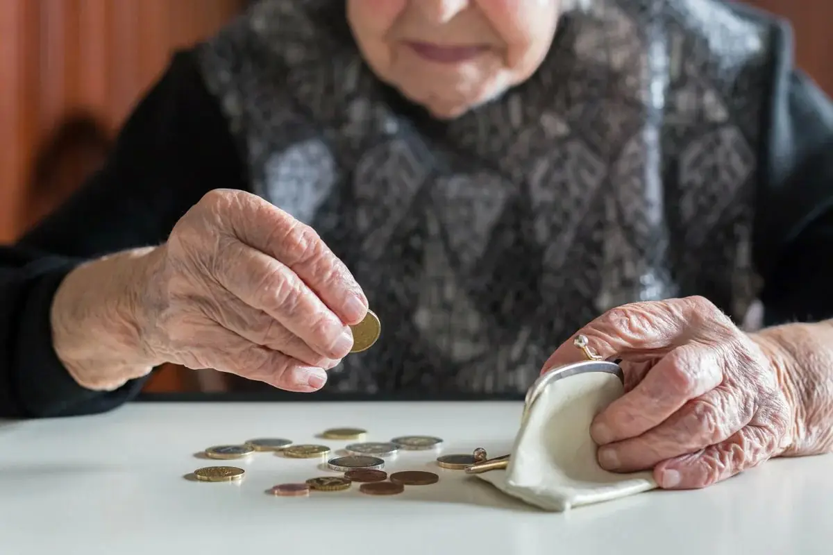sberezheniya-pokojnyh-pensionerov.jpg