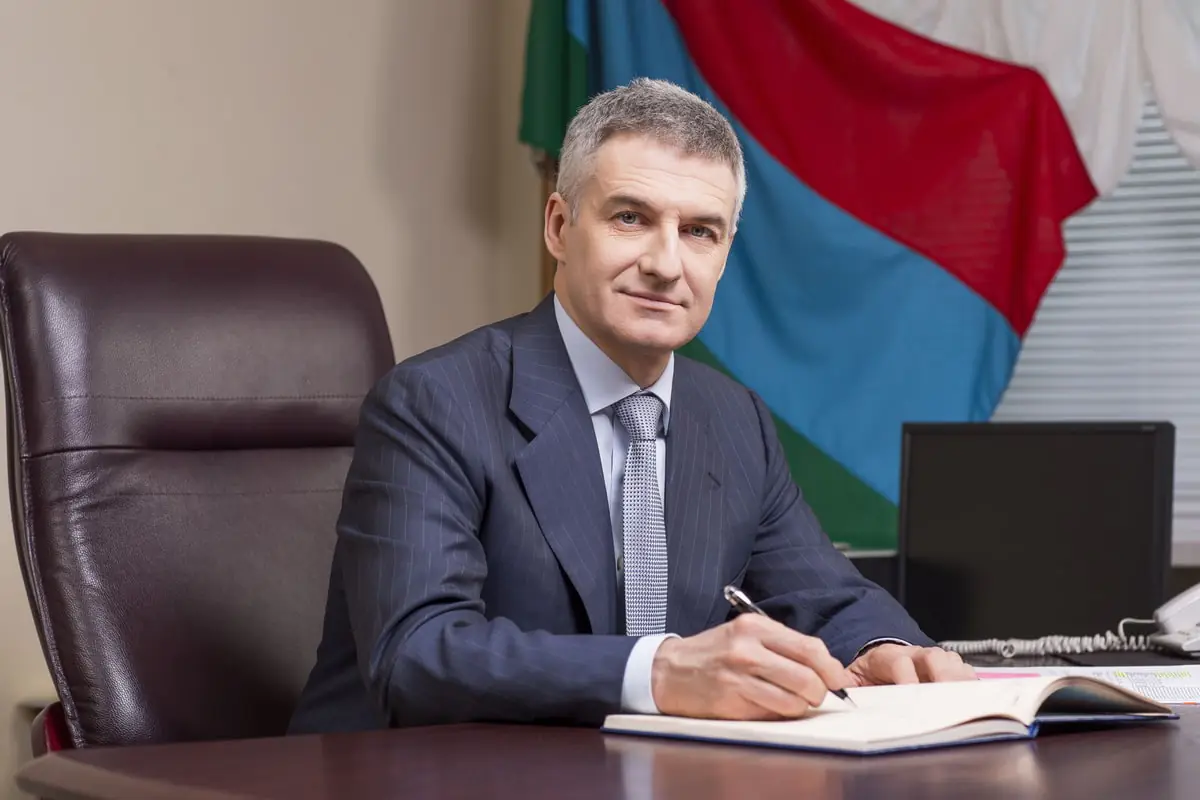 glava-oblasti-artur-parfenchikov.jpg